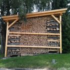 Holz vor der Tür