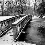 Holzbrücke s/w