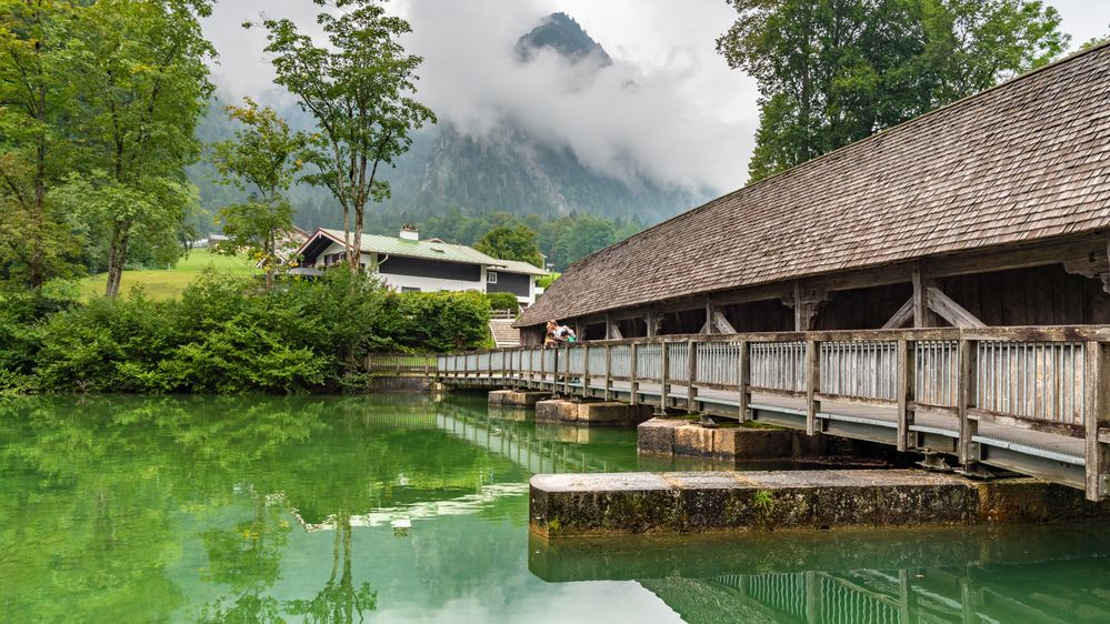 Holzbrücke über den Königssee.