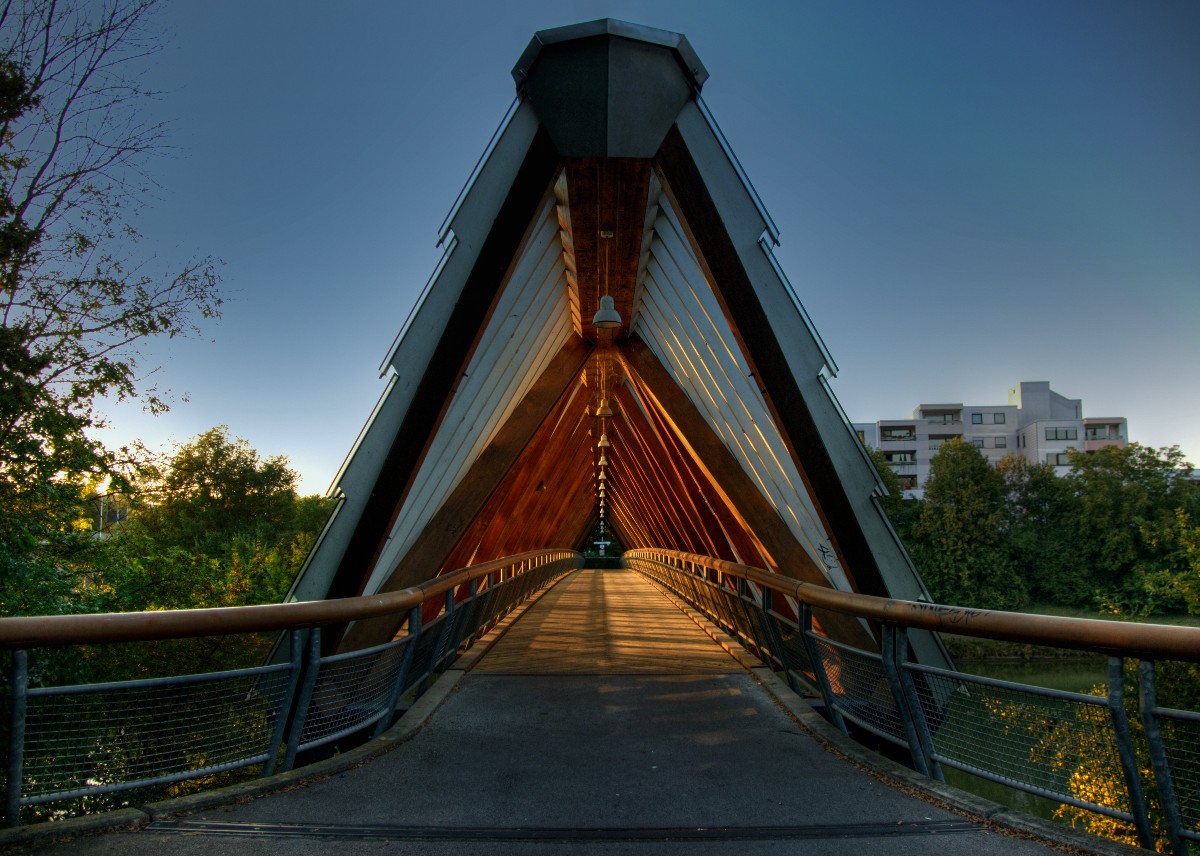 Holzbrücke über Neckar