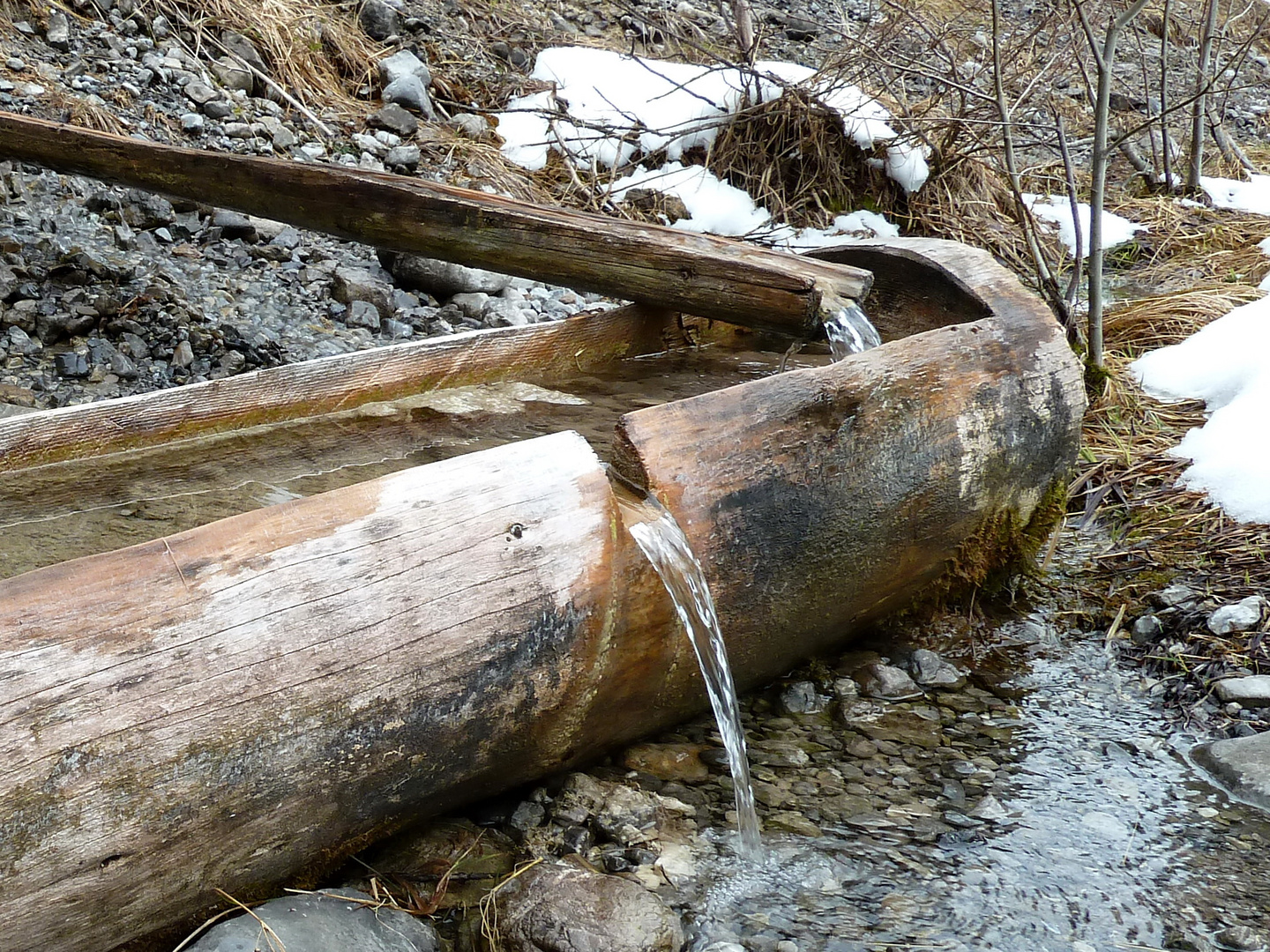 Holzbrunnen