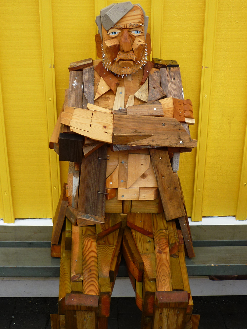 Holzfigur in Siglufjörður 2