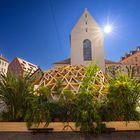 Holzkuppel und Moritzkirche im Gegenlicht