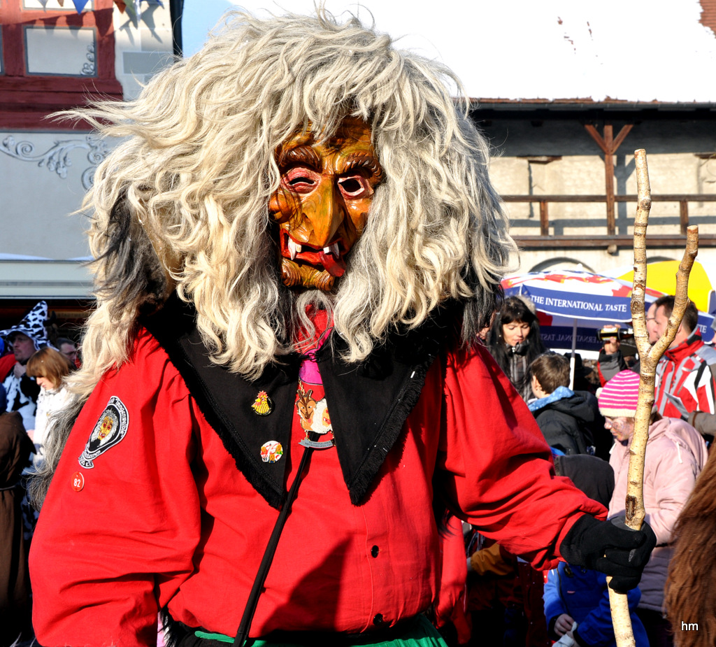 Holzmaske auf dem Wangener Narrensprung -2-