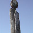 Holzmast im Hafen von Klitmöller/Dänemark