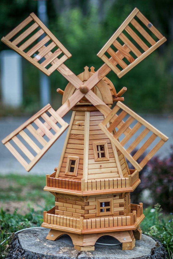 Holzmühle im Garten