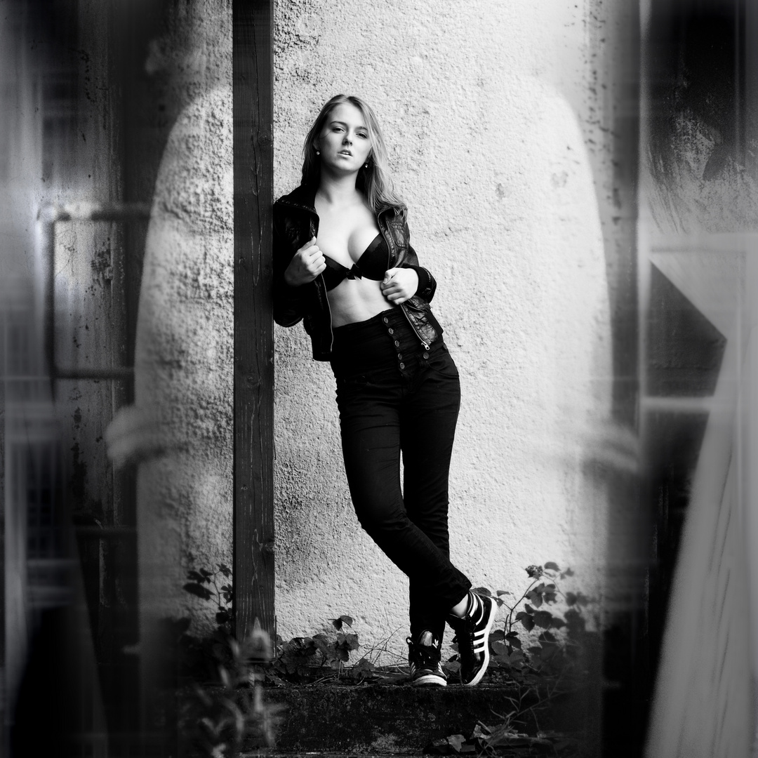 Holzpfosten Foto & Bild | outdoor, fashion, menschen Bilder auf