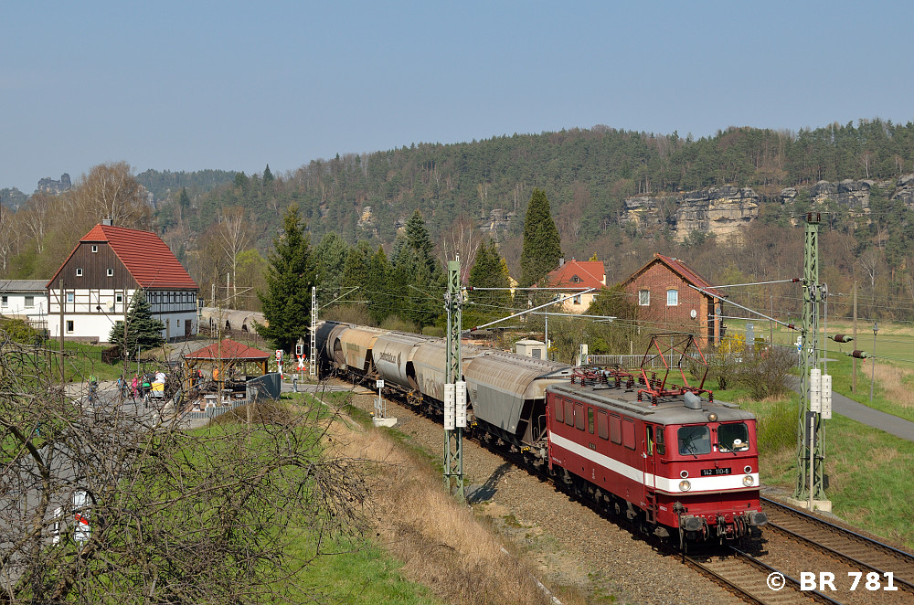 Holzroller 242 110 letzten Sonntag bei Rathen