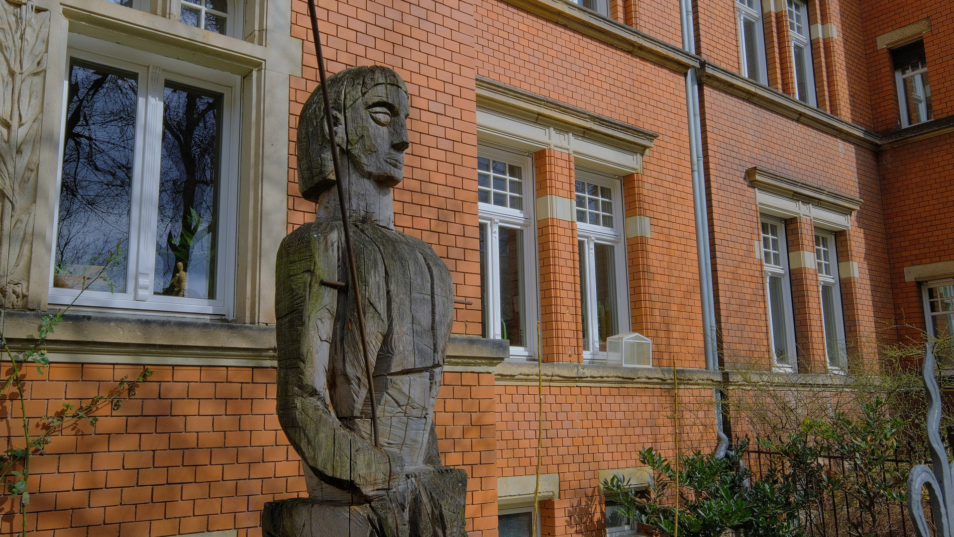 Holzskulptur in Erfurt