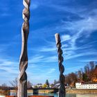 Holzskulpturen am Inn-Ufer in Rosenheim