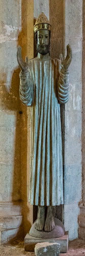 Holzstatue in der Abteikirche Thoronet