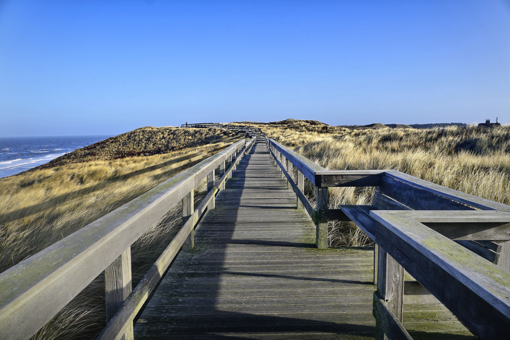 HOLZSTEG DURCH DIE DÜNEN VON WENNINGSTEDT AUF SYLT - FEBRUAR 2017