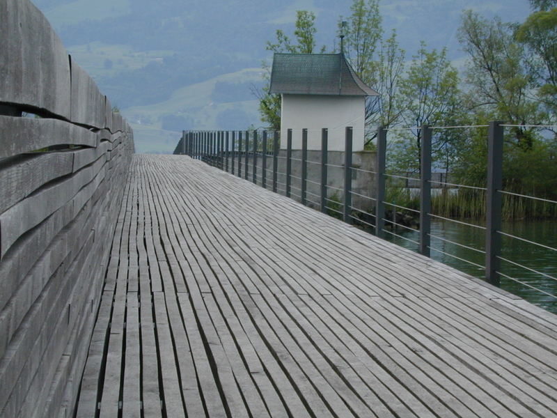 Holzsteg von Rapperswil nach Hurden