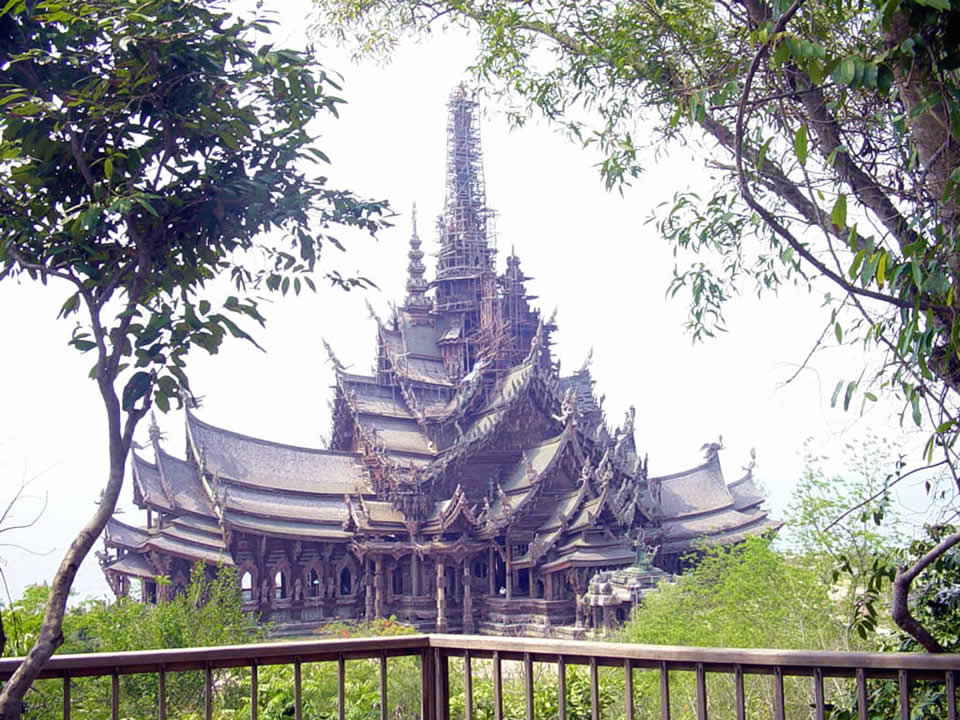 Holztempel in Pattaya