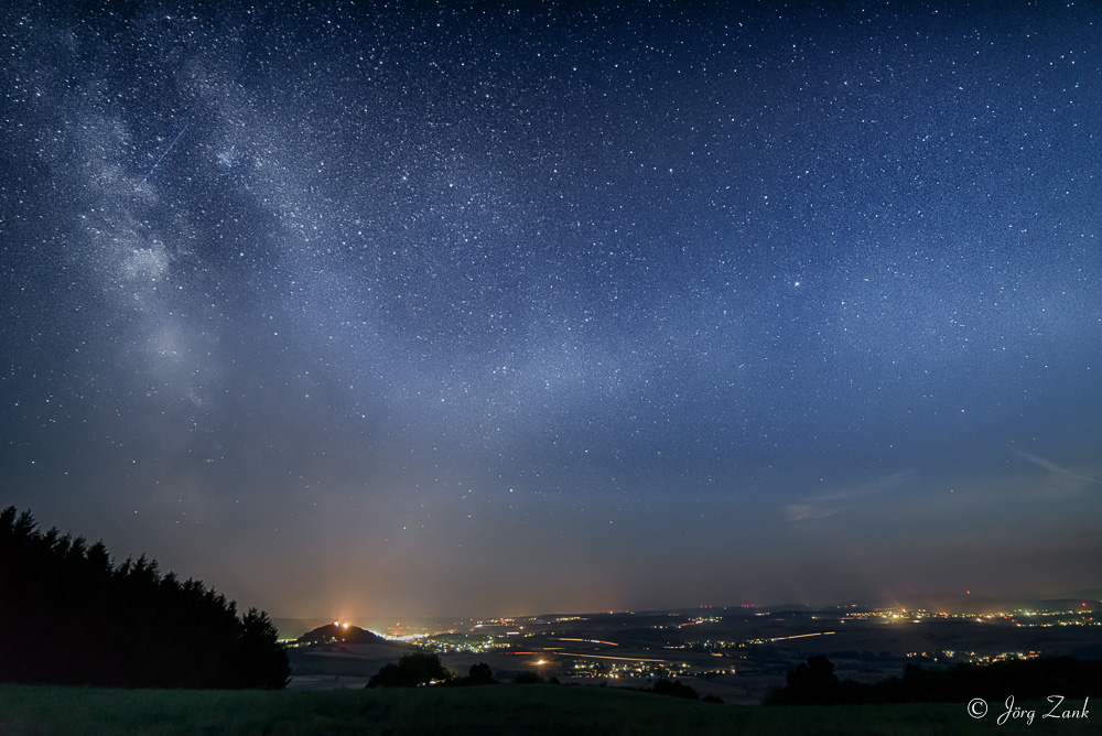 Homberg unter dem Sternenhimmel