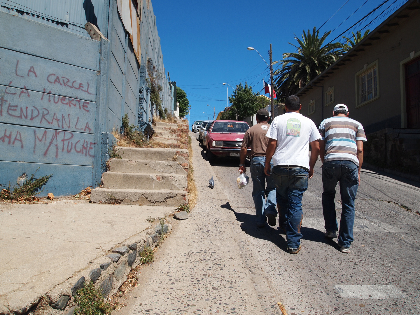 Hombres en la calle.