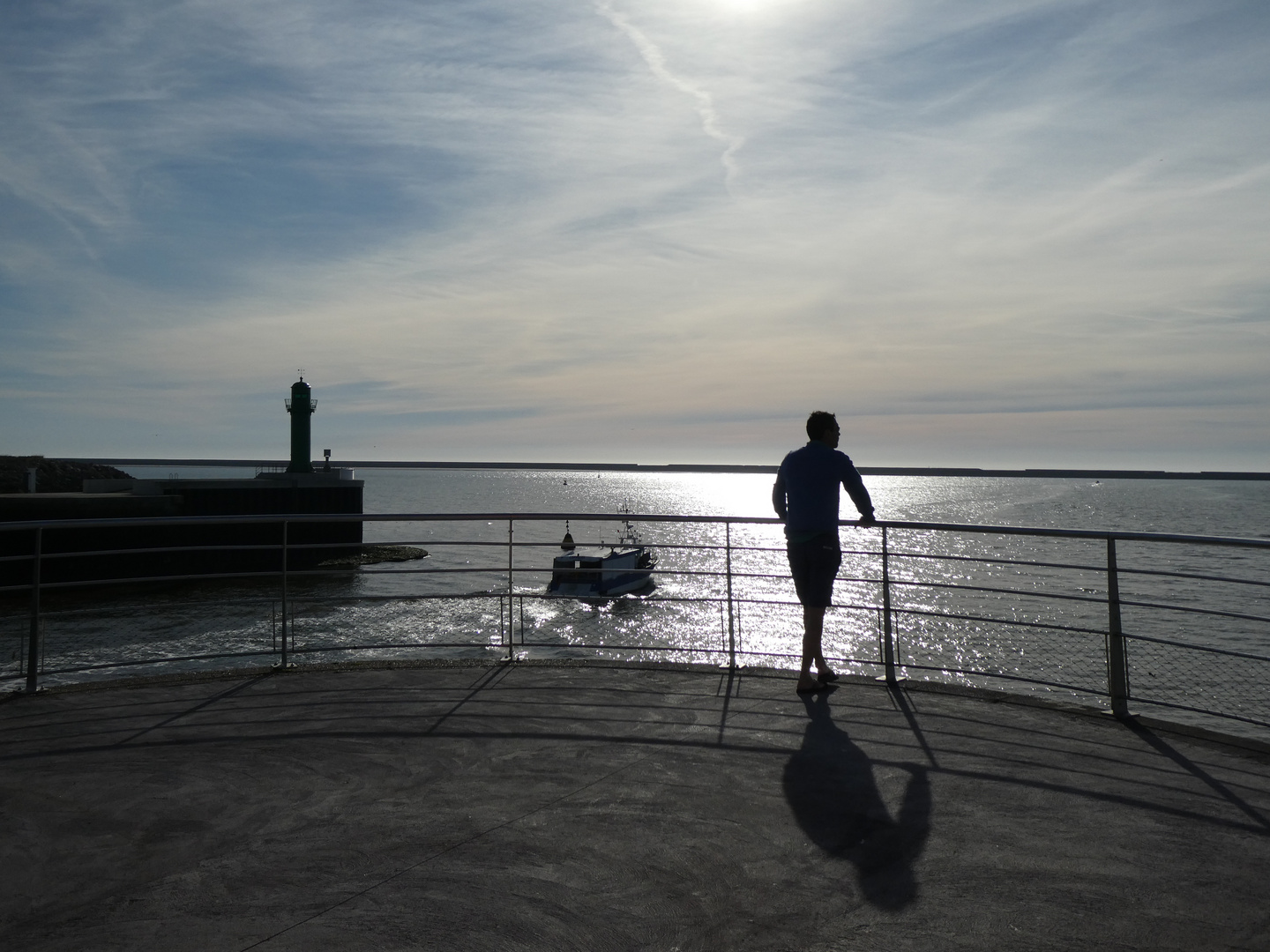 "Homme libre, toujours tu chériras la mer" 