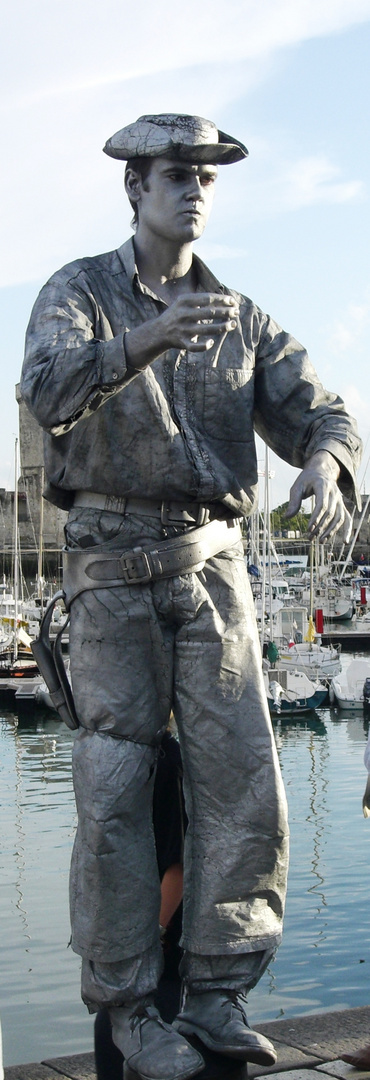 HOMME STATUE LA ROCHELLE