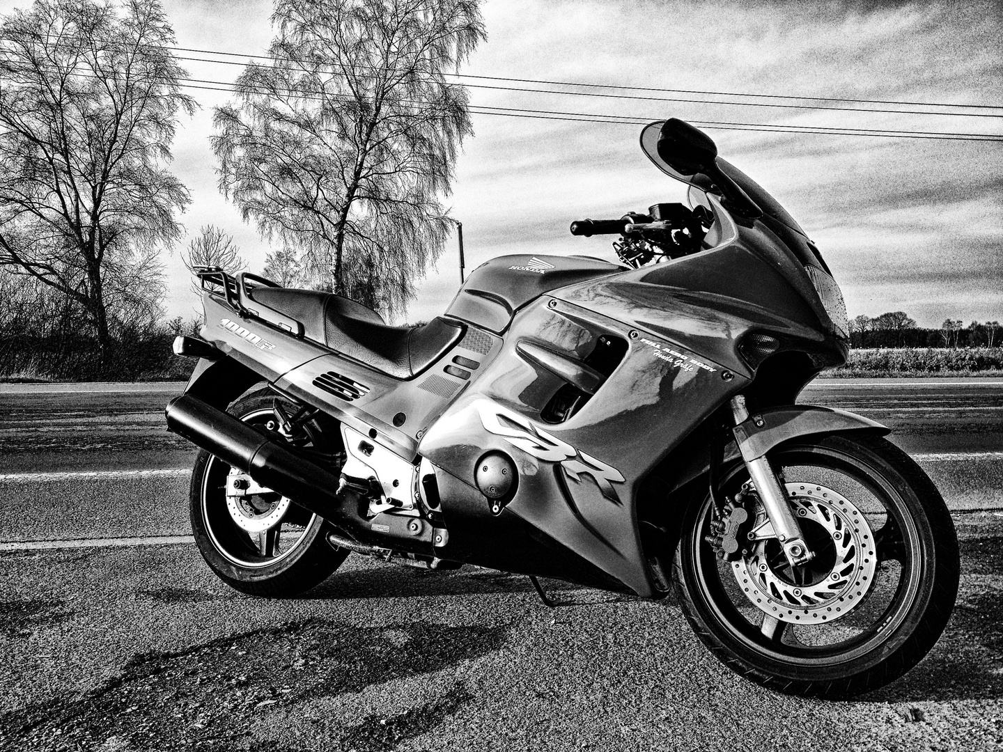 Honda CBR1000F