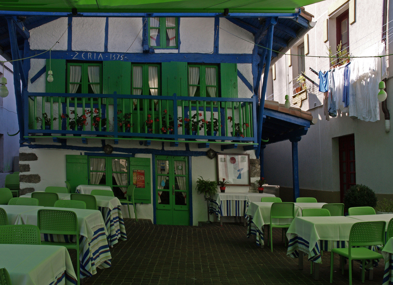 Hondarribia 9 - Un restaurant “au vert”… ! - Ein Restaurant “im Grünen”...!
