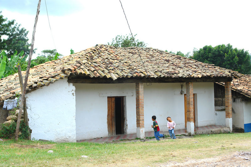 Honduras, Ojojona / Jugando con mi primo.