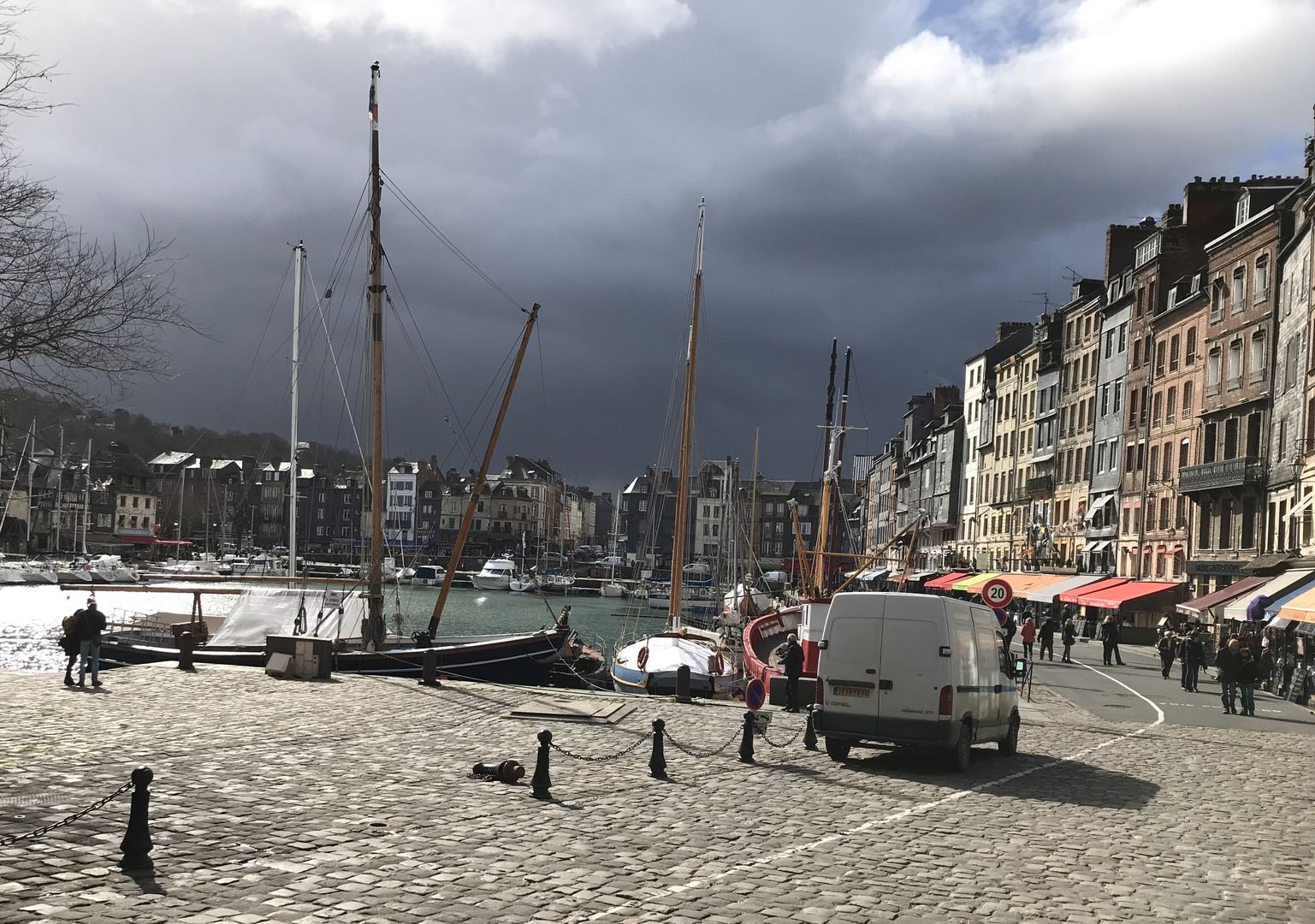 Honfleur    —   Gleich geht‘s los!