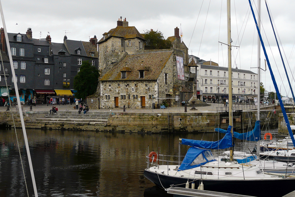 Honfleur - Hafen mit Resten der alten Festung