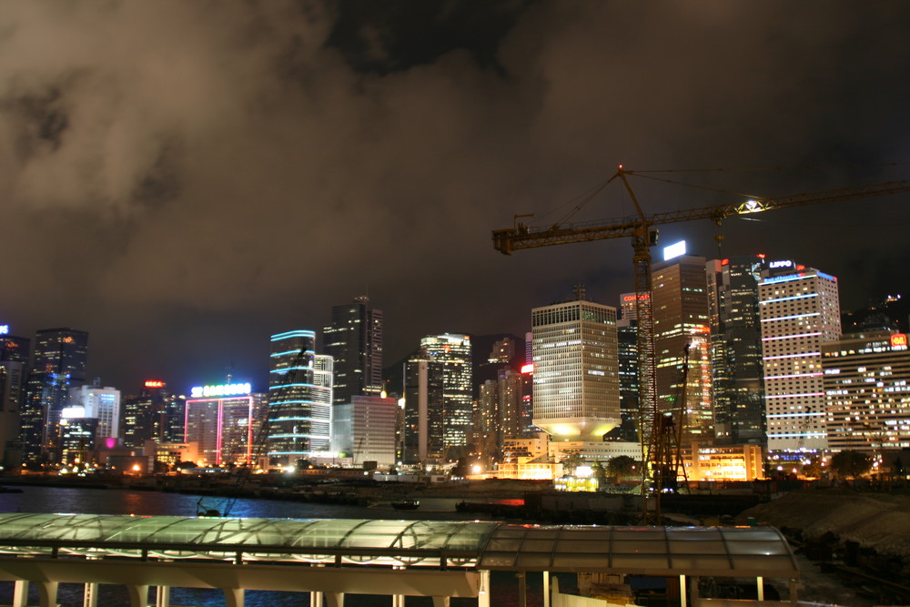 Hong Kong bei Nacht..