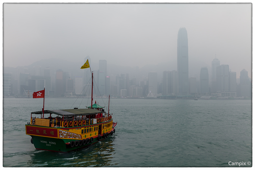 Hong Kong bei Nebel