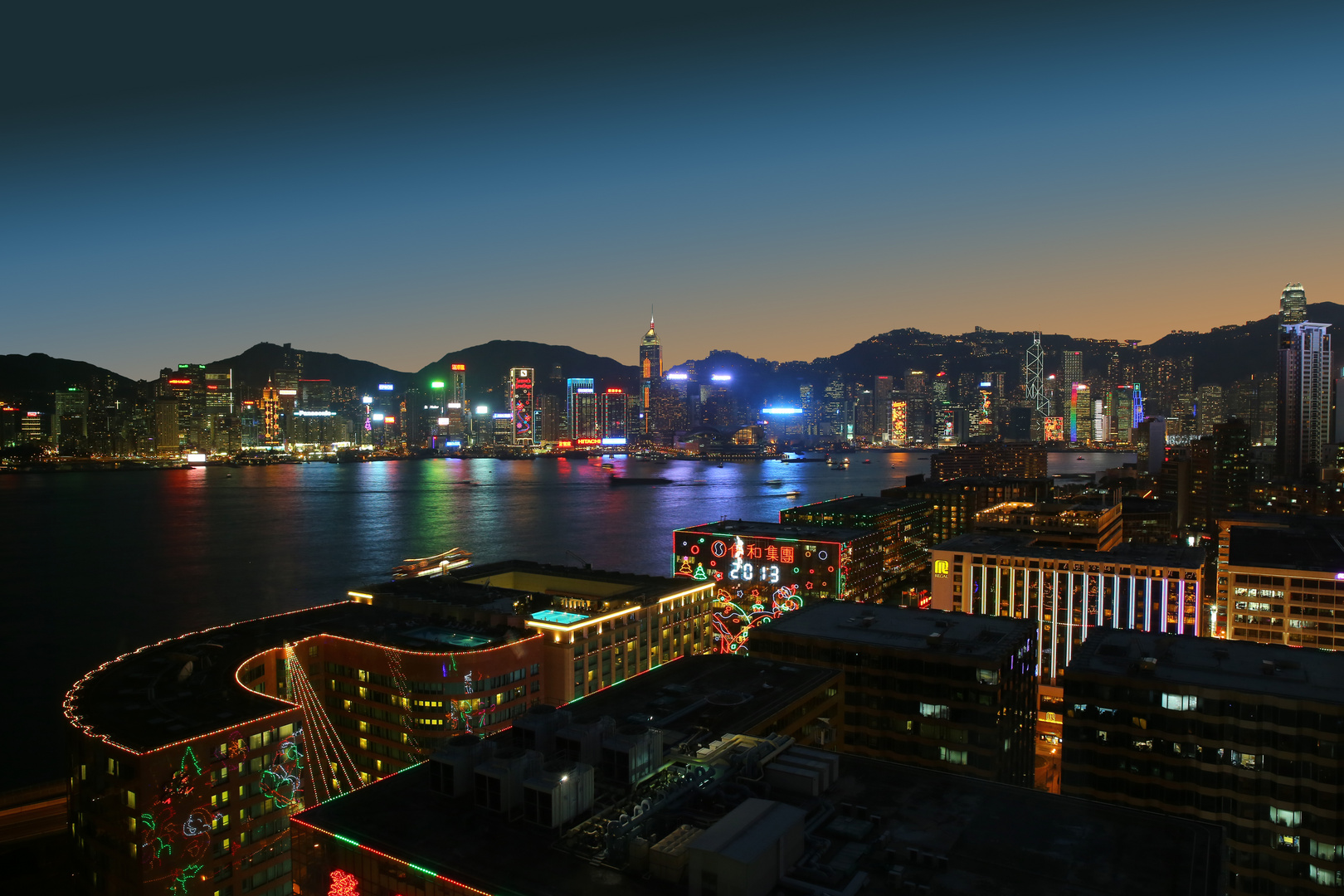 Hong Kong kurz nach Sonnenuntergang