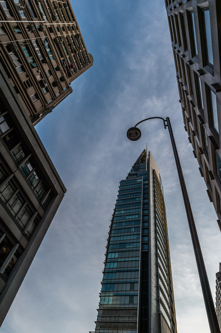 Hong Kong Sky scraper lantern