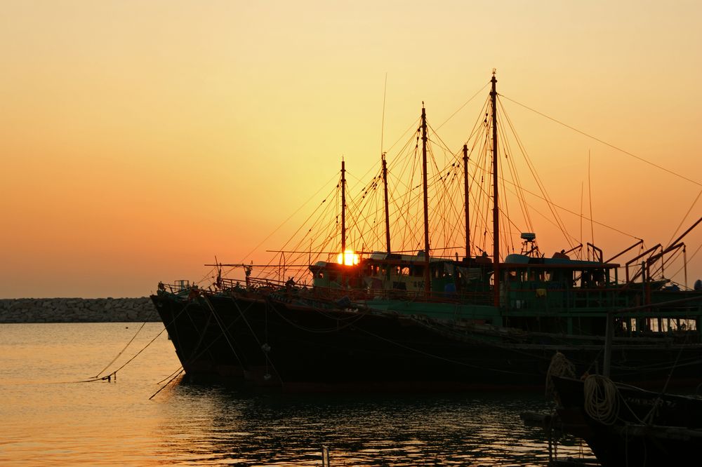 Hongkong - Abendstimmung auf Lantau by VerenaS 