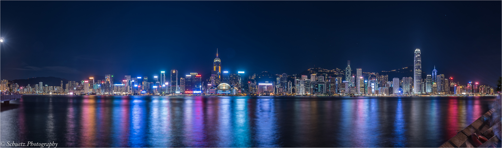 Hongkong by night