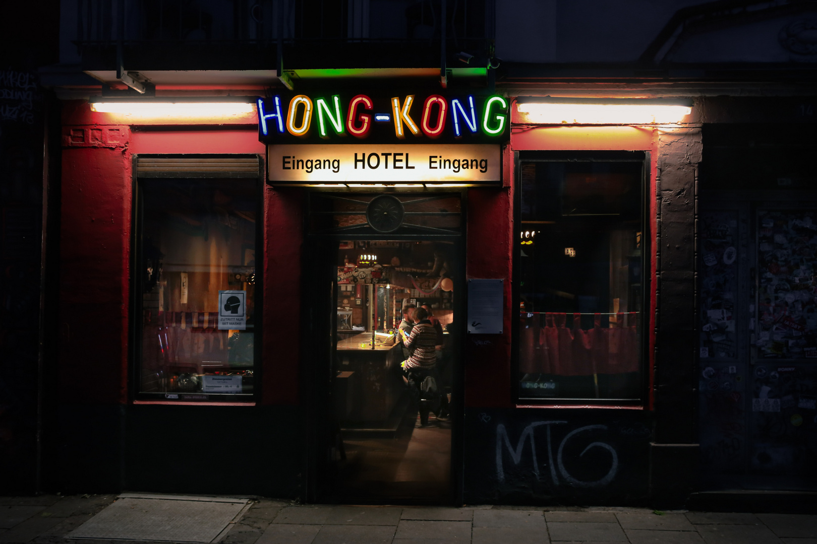 HONGKONG by night*