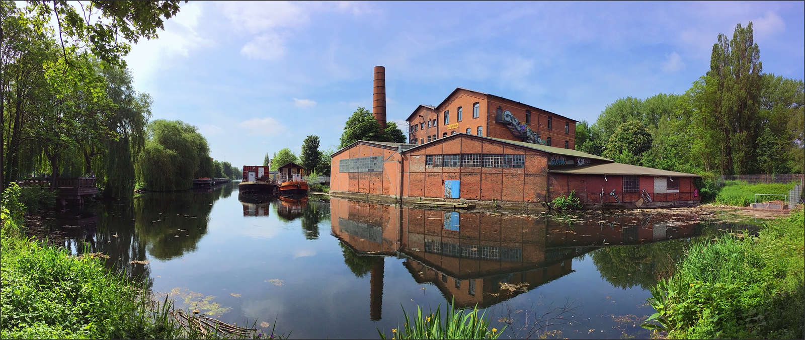 * Honig Fabrik **