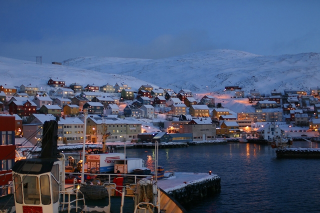 Honningsvagg (Norwegen)im Winter 2003