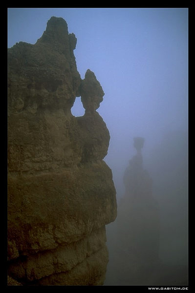 hoodoos im nebel