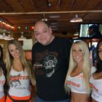 Hooters of Tucson