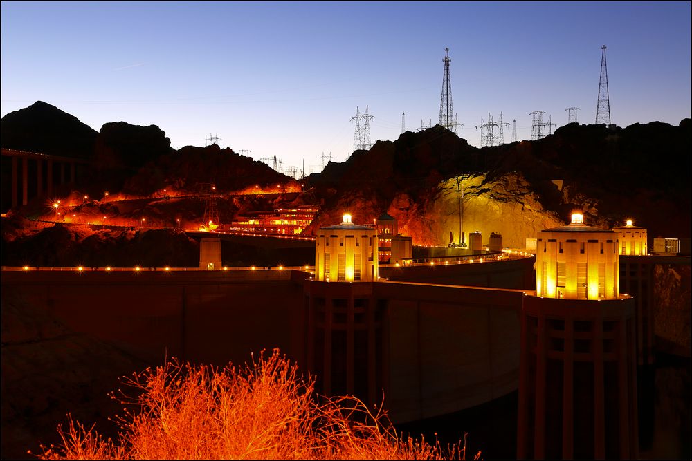 Hoover Damm am Abend