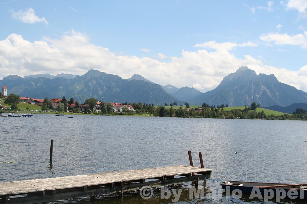 Hopfensee im Allgäu mit Blick auf Säuling und Tegelberg