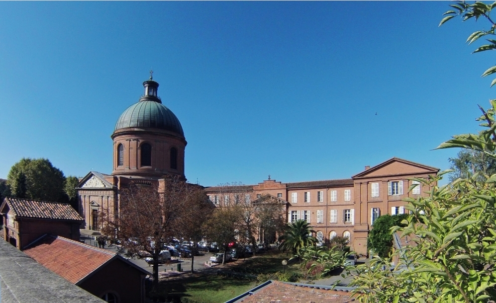 Hôpital de la Grave et son dôme -- Toulouse -- Krankenhaus « de la Grave » und seine Kuppel