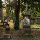 Hoppenlaufriedhof im Herbst