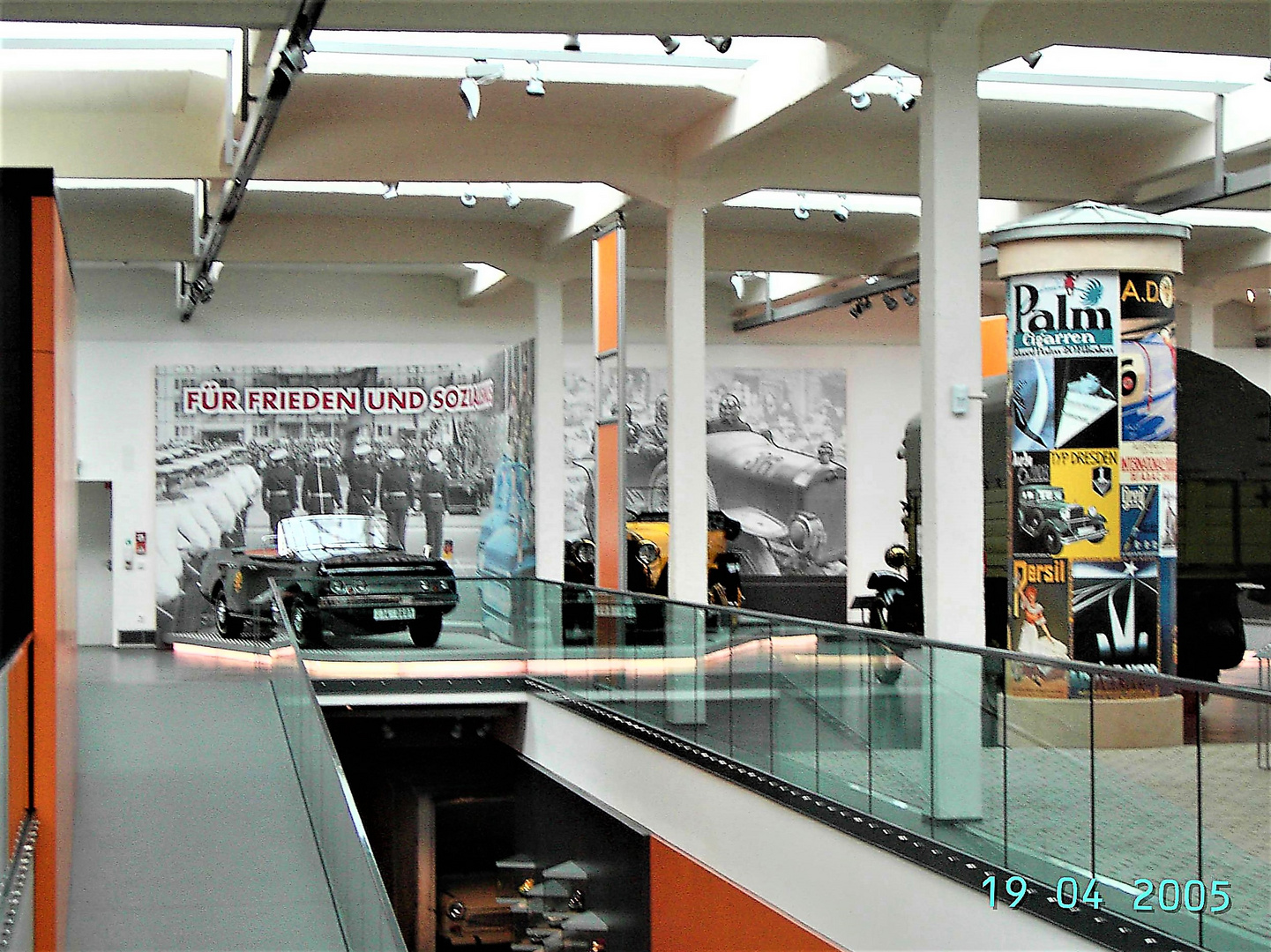 Horch Museum :Frieden und Sozialismus 