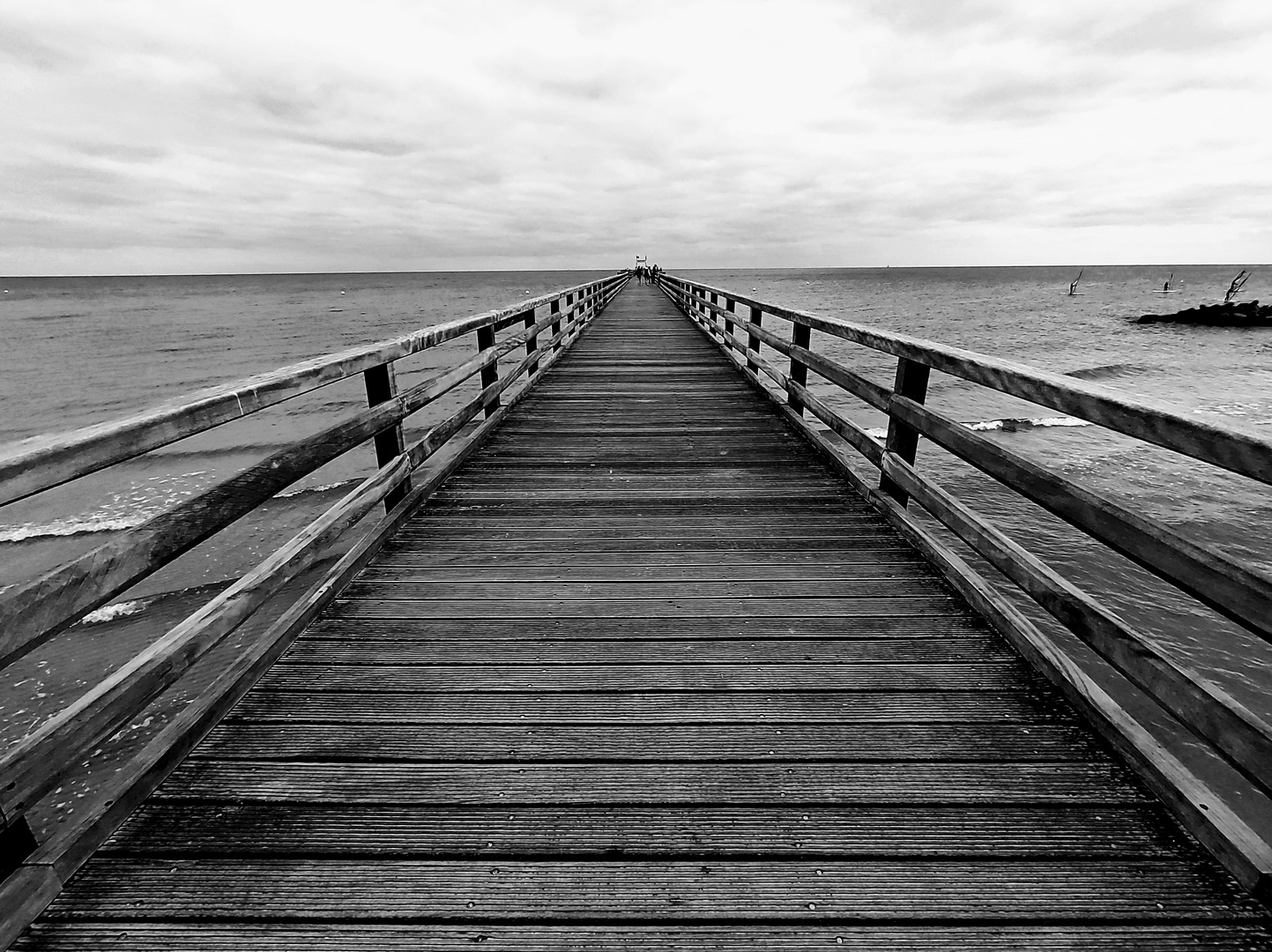 (Horizontbrücke) Seebrücke Schönberger Strand