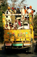 Horn Please - LKW in Indien