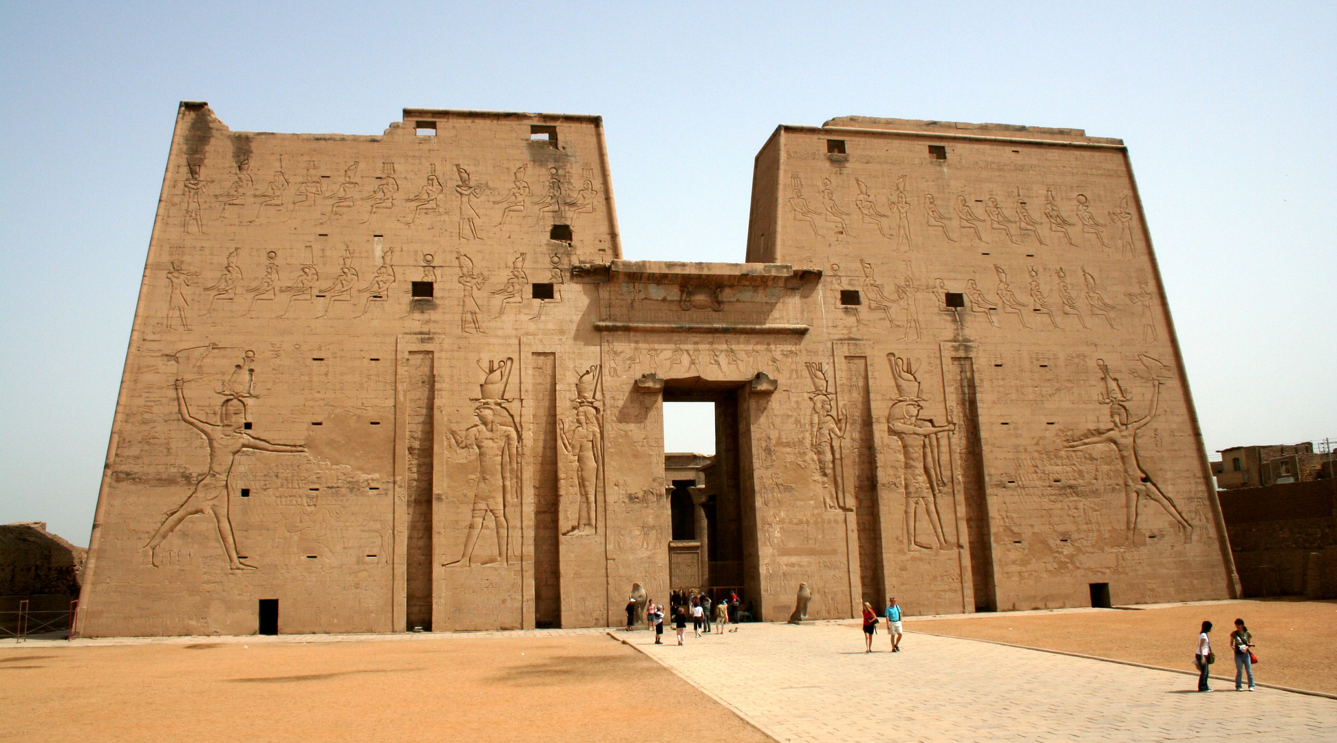 Horus Tempel - 2007 (1)