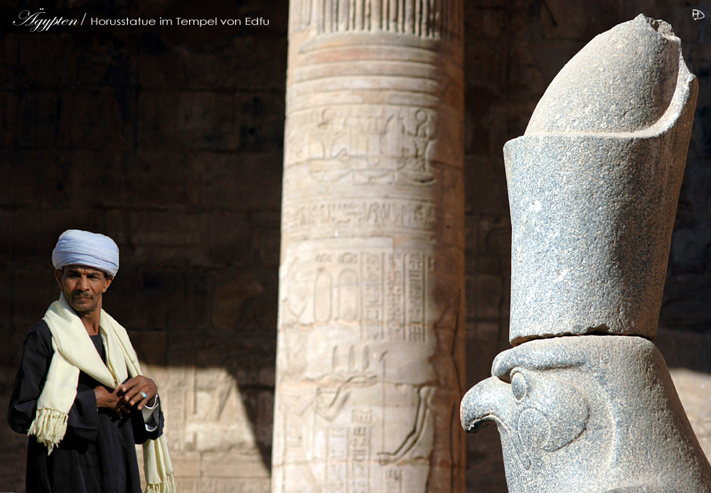 Horusstatue im Tempel von Edfu