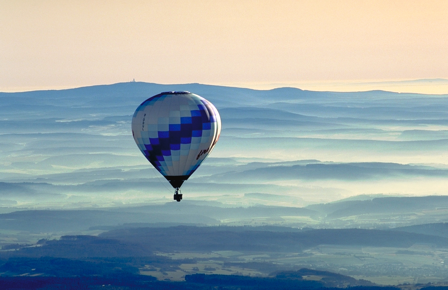 " hot air balloon over taunus "