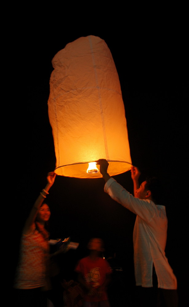 Hot air lantern "Khom Fai"