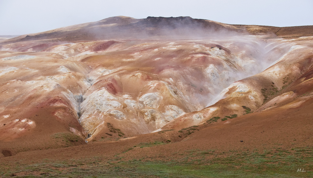 hot mountains; cool Iceland